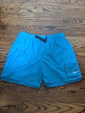 Nike Swim Voyage Men's 5" Brief-Lined Cargo Shorts with Side Cargo Pocket